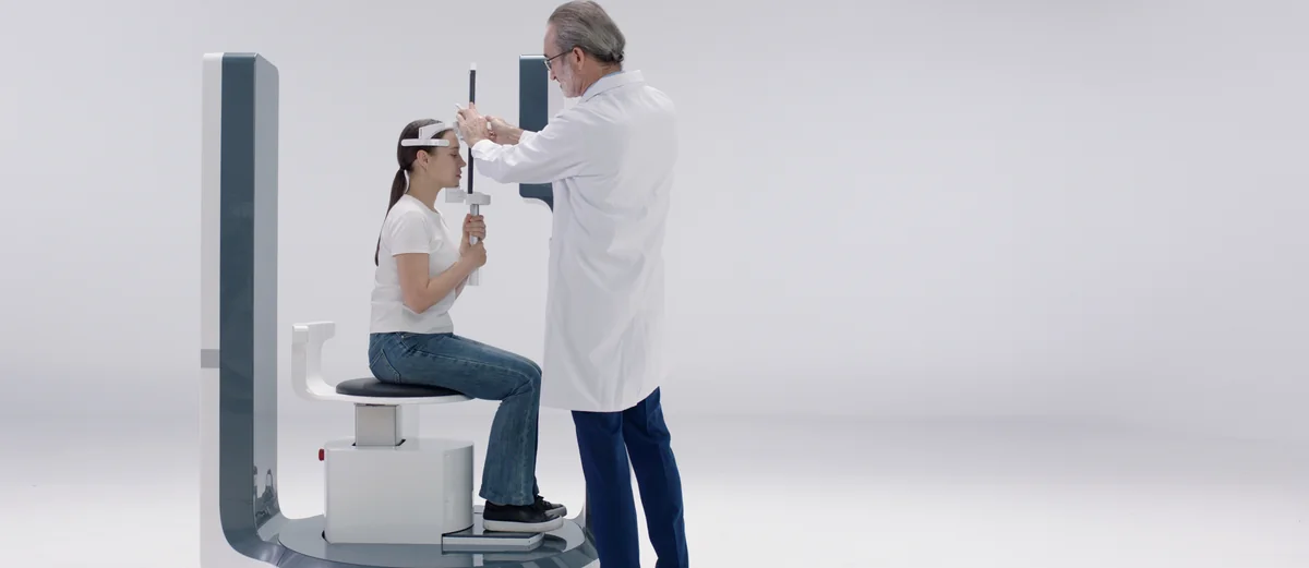 Pirox-S con paciente y profesional, imagen promocional de Yofo Medical